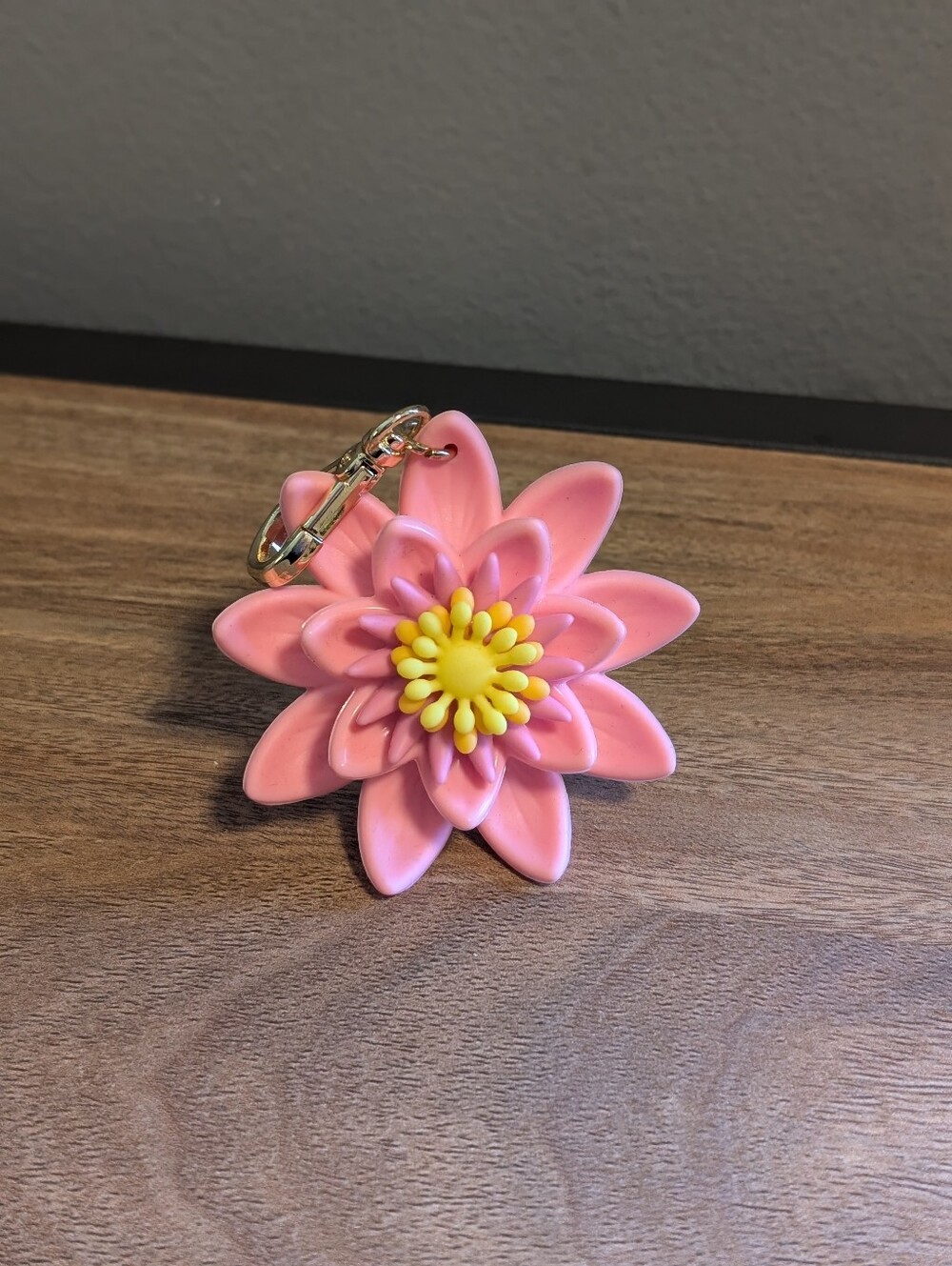 Bath & Body Works Pink Lotus Flower Pocket Bac Holder Keychain Clip Decor